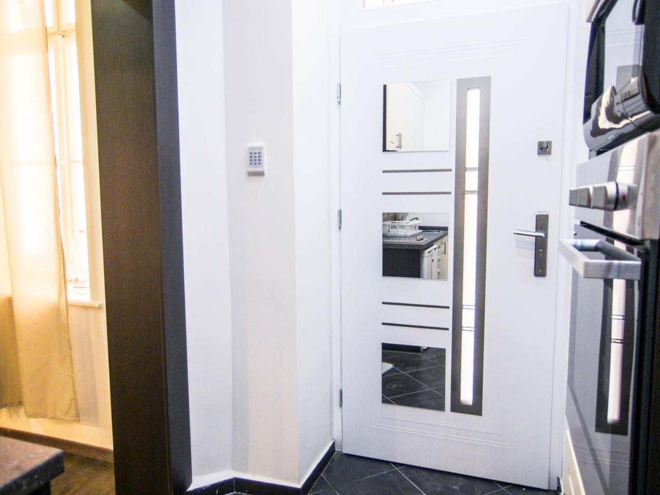 Goldcentral Apartment Akacfa Budapest Exteriör bild
