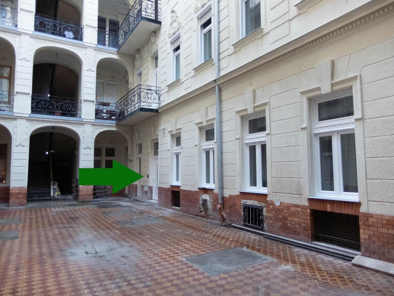 Goldcentral Apartment Akacfa Budapest Exteriör bild